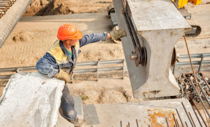 Rigger crushed by panel